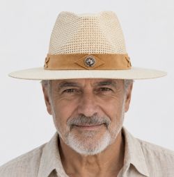 SOMBRERO DE ALGODON VENTILADO CON CINTA DE GAMUZA 
